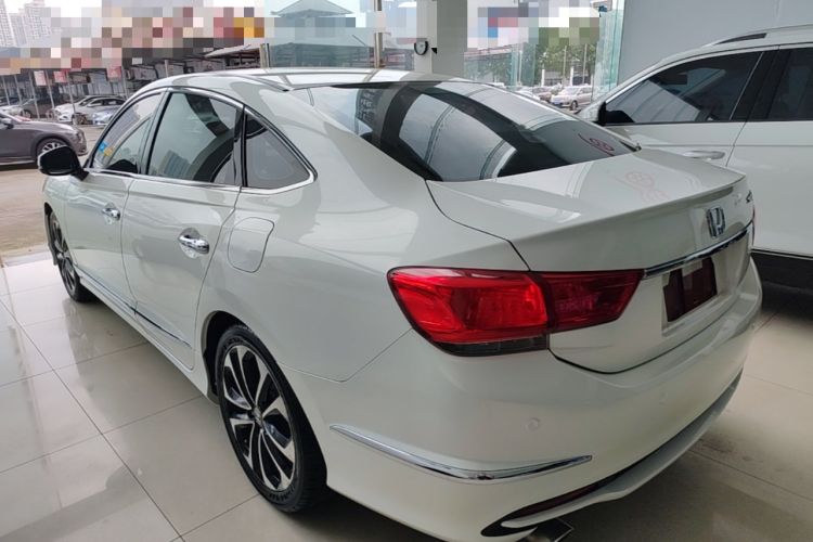 Used Honda Spirior 2015 2.0L Prestige Edition
