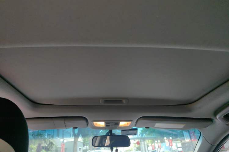 Used Honda Crider 2015 1.8L automatic luxury edition