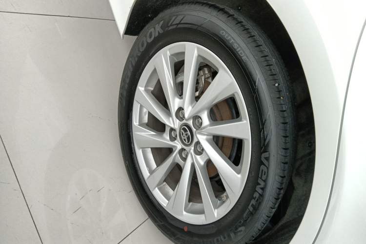 Used Toyota Camry 2021 2.0G Luxury Edition Right Rear Wheel Hub