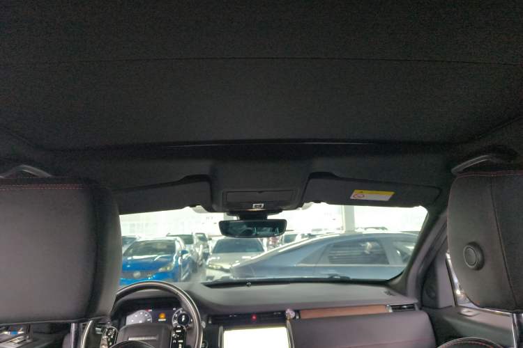 Used Land Rover Discovery Sport 2020 249 PS R-Dynamic Performance Edition Headliner