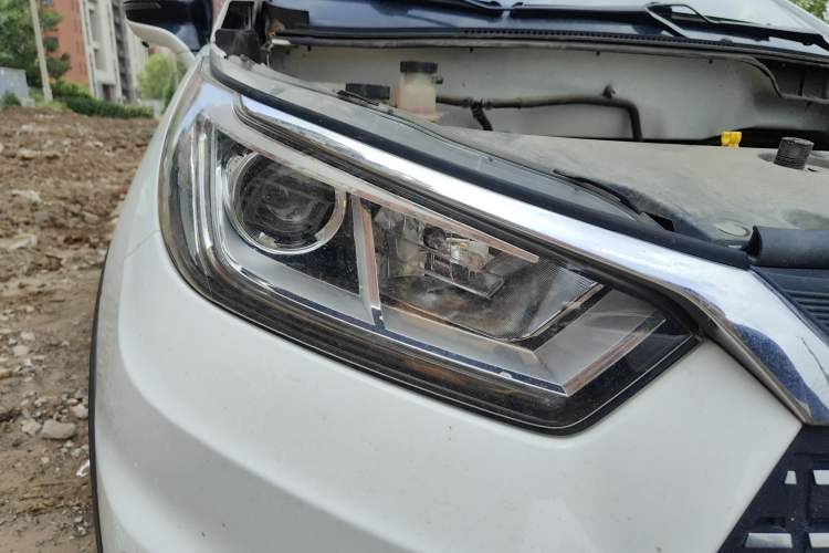 Used BYD Yuan New Energy 2018 EV360 Smart Connect Cool Edition Right Front Headlight
