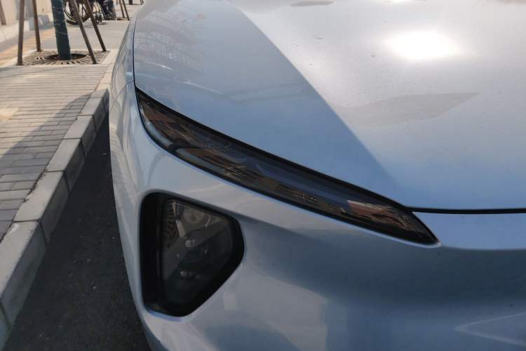 Used Nio ES6 2023 75 kWh Right Front Headlight