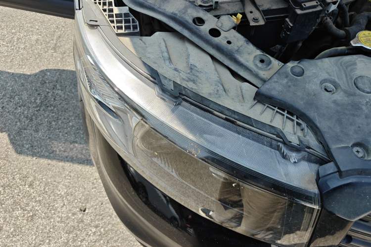 Used CHANGAN OSHAN X70A 2019 1.5L Manual Basic Version China VI Standard
