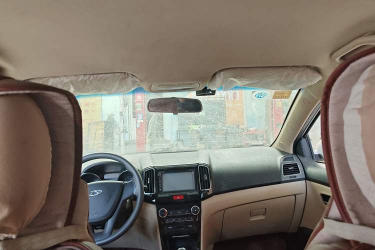 Used Chery E3 2015 1.5L Manual Fashion Model Headliner
