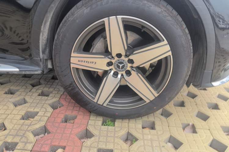 Used Mercedes-Benz GLC 2017 GLC 260 4MATIC Luxury Model
