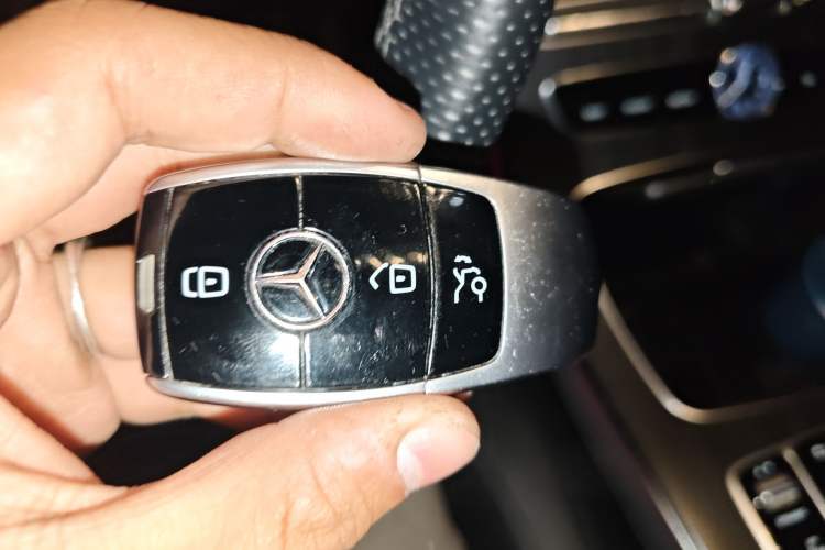 Used Mercedes-Benz E-Class 2018 E 200 L Sport Edition Vehicle Key