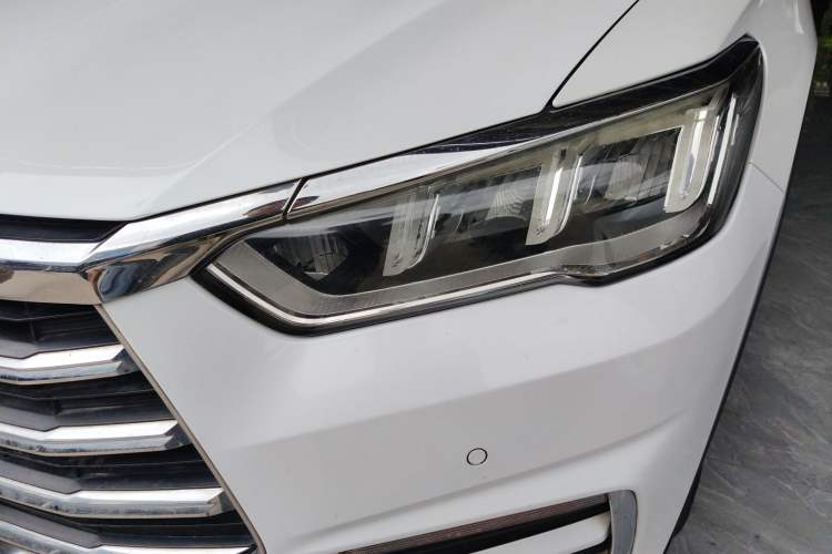 Used BYD Song Pro 2019 1.5T Automatic Prestige Model
