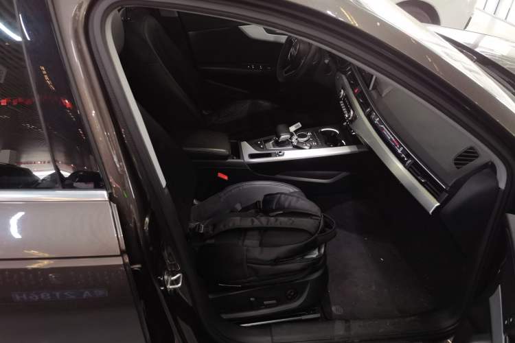 Used Audi A4L 2019 40 TFSI Fashion Edition China VI Emission Standard