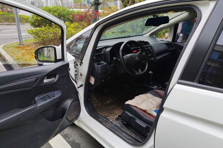 Used Honda Fit 2016 1.5L LXS CVT Comfort Sunroof Version
