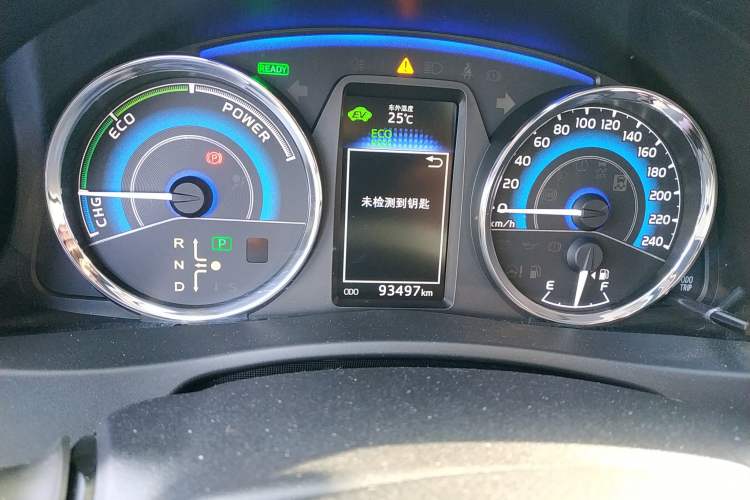 Used Toyota Corolla 2017 Revised Dual-Engine 1.8L E-CVT Elite Edition Odometer Close Up