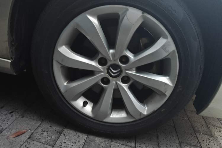 Used Citroen C4 Sega 2016 1.6L Automatic Comfort Model Right Front Wheel Hub