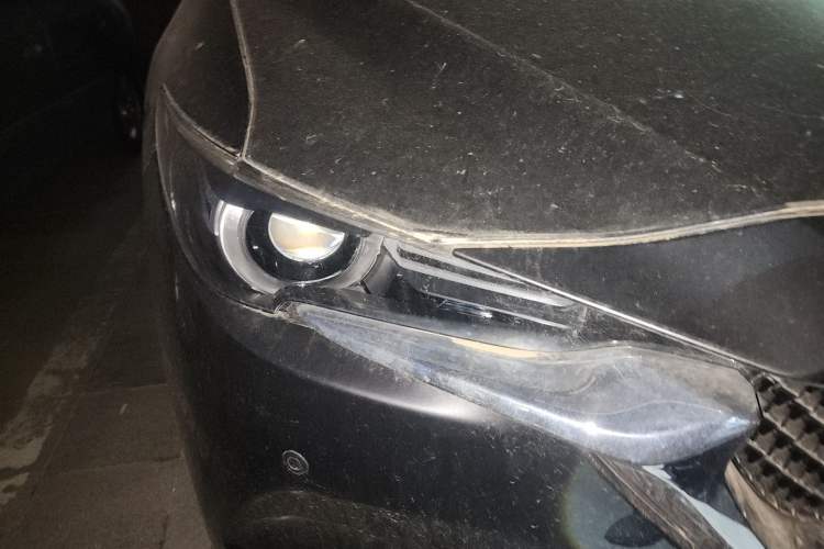 Used Mazda CX-5 2020 Revised Version 2.0L Automatic Two-Wheel Drive ZhiZun Trim Right Front Headlight