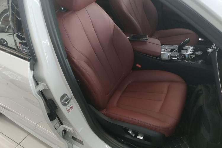 Used BMW 5 Series 2018 Restyled 530Li Leading Edition M Sport Package