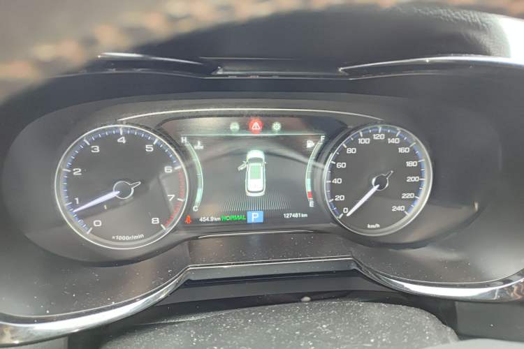 Used GAC Trumpchi GS7 2017 320T Two-Wheel-Drive Luxury Model Instrument Cluster