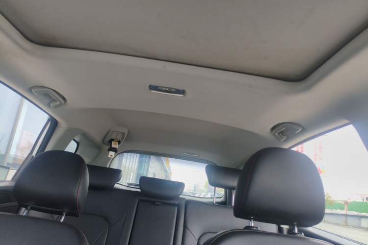 Used Haval H6 2017 Red-Label Sport Edition 1.5T Automatic Two-Wheel Drive Luxury Model Headliner