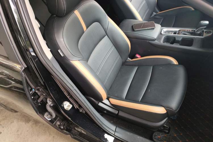 Used Nissan Sylphy 2023 1.6L CVT Black Gold Edition