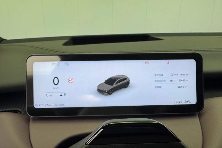 Used Nio ET5T 2025 75 kWh Touring Instrument Cluster