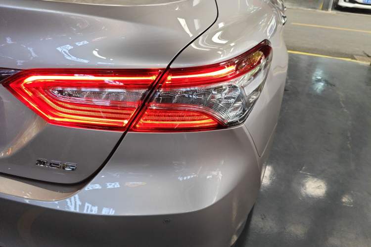 Used Toyota Camry 2018 2.5G Luxury Edition Right Rear Taillight