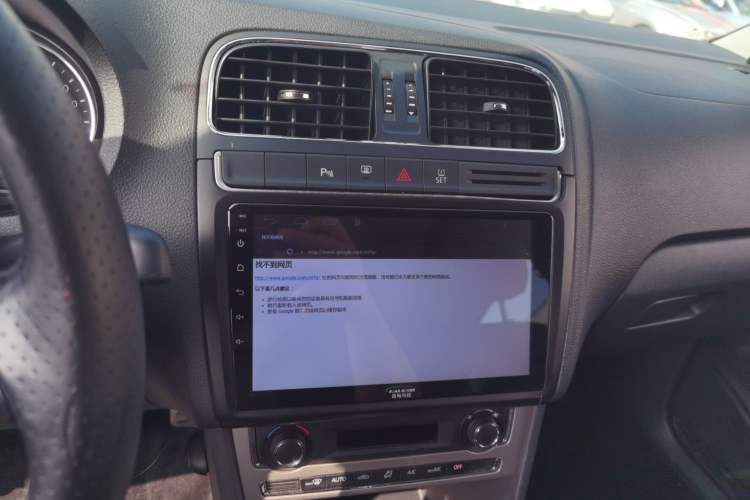 Used Volkswagen Polo 2014 1.6L Cross Polo Automatic Audio And AC Panel