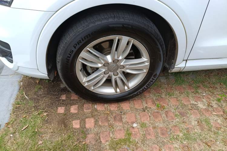 Used Audi Q3 2015 30 TFSI Comfort Model