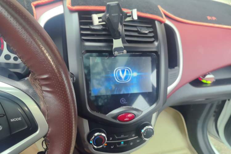 Used CHANGAN Benni 2015 1.4L IMT Sunroof Version China V Standard
