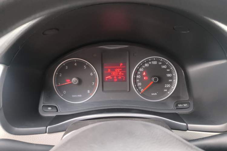 Used Volkswagen Bora 2012 1.6L Automatic Fashion Edition Instrument Cluster