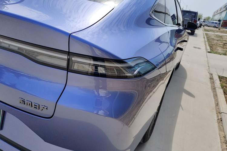 Used Nissan N6 2026 Model 180 Max Right Rear Taillight