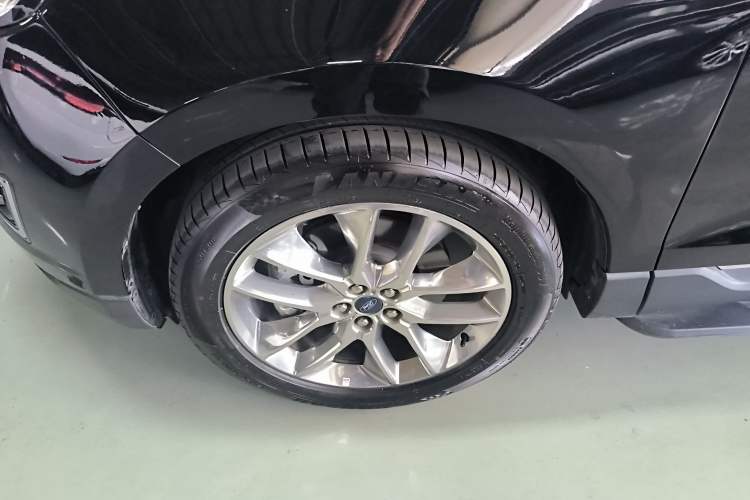 Used Ford Edge 2016 EcoBoost 245 Four-Wheel Drive Titanium 7-Seater