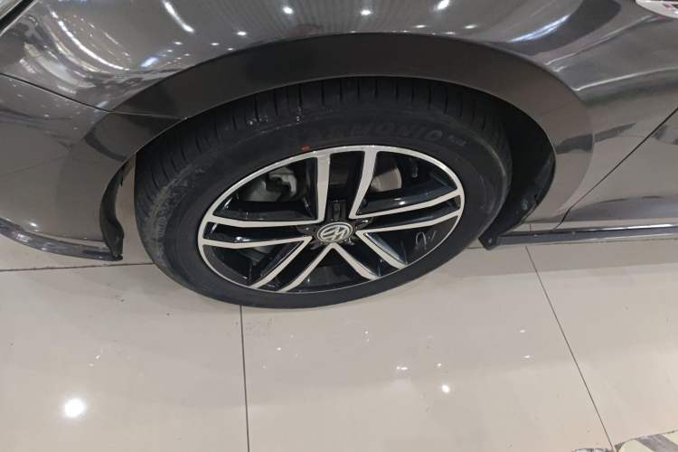 Used Volkswagen Lamando 2019 280TSI DSG Comfort Edition China VI standard Left Front Wheel Hub