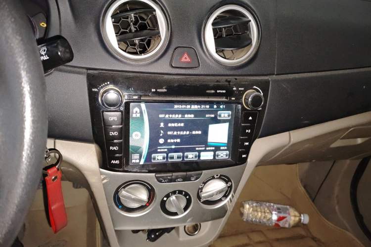 Used Changan Alsvin V3 2012 1.3L Manual Comfort Version China IV Standard
