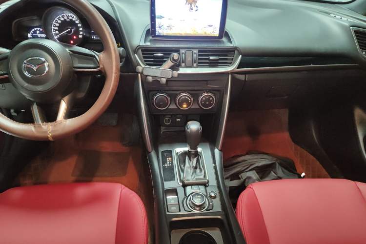 Used Mazda CX-4 2018 2.0L Automatic Two-Wheel Drive Blue Sky Dynamic Version China V Standard
