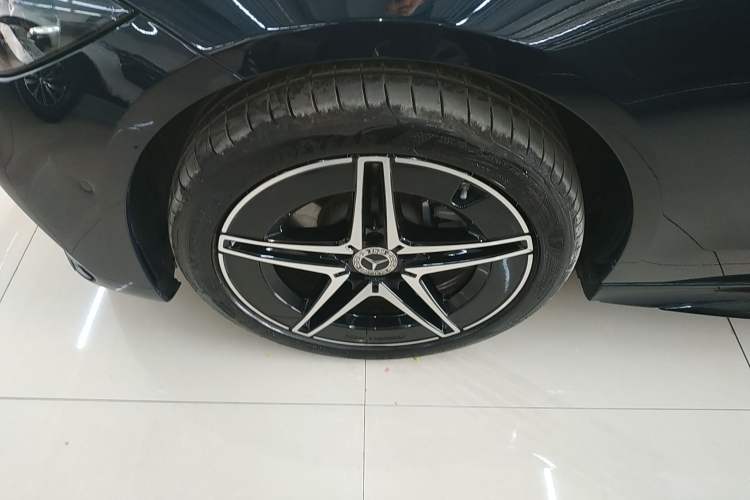 Used Mercedes-Benz C-Class 2023 Second Facelift C 260 L Starry Night Sports Edition Exterior 4