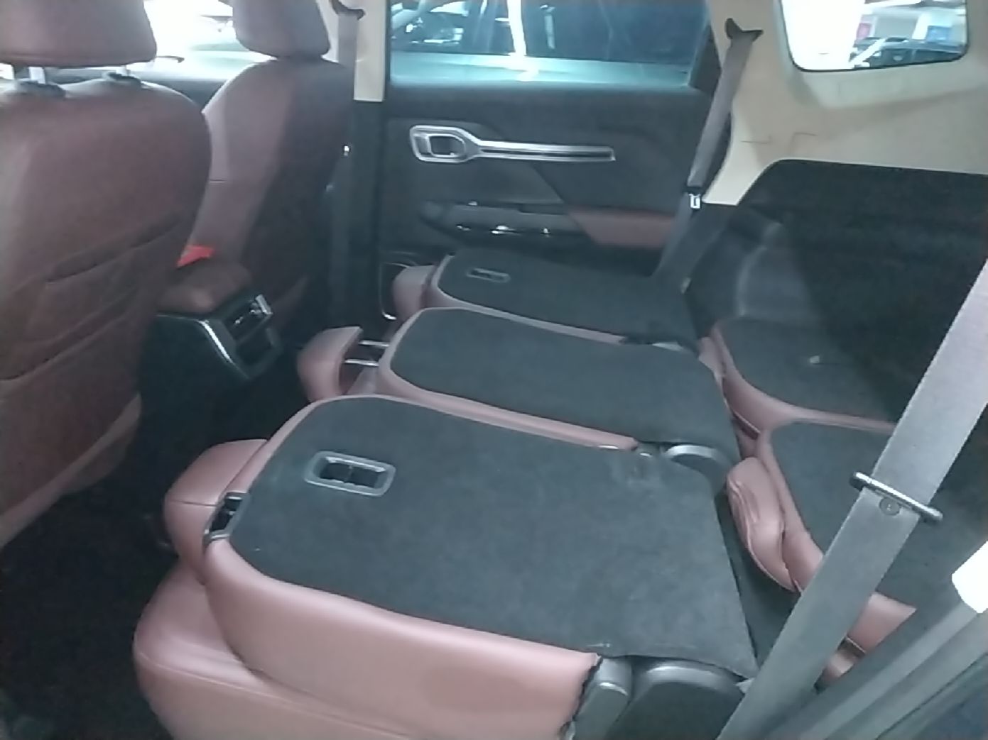 Geely Auto Haoyue 2022 1.8TD DCT Luxury 7-Seater — снимка 20