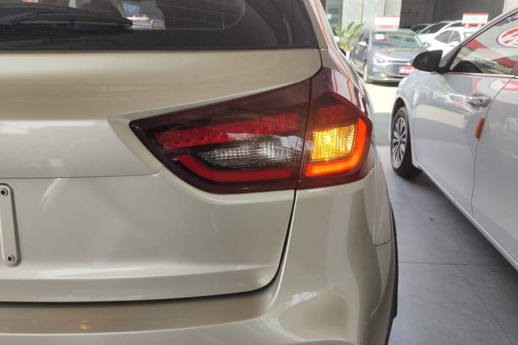 Used Geely Auto Vision X3 2020 1.5L CVT Luxury Model Exterior 3