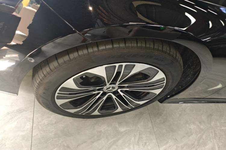 Used Mercedes-Benz E-Class 2025 Facelift E 300 L Luxury Edition