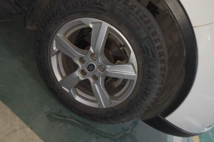 Used Bestune X80 2013 2.0L automatic luxury version