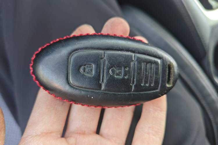 Used Nissan X-Trail 2017 2.0L CVT Comfort Edition 2WD Vehicle Key