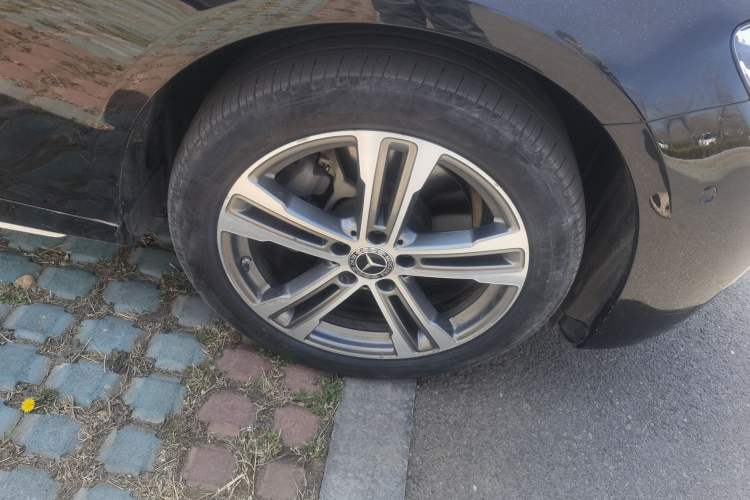 Used Mercedes-Benz E-Class 2021 E 260 L Sport Edition Right Front Wheel Hub