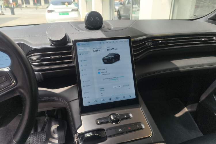 Used Nio ES6 2022 100kWh Sport Edition Audio And AC Panel