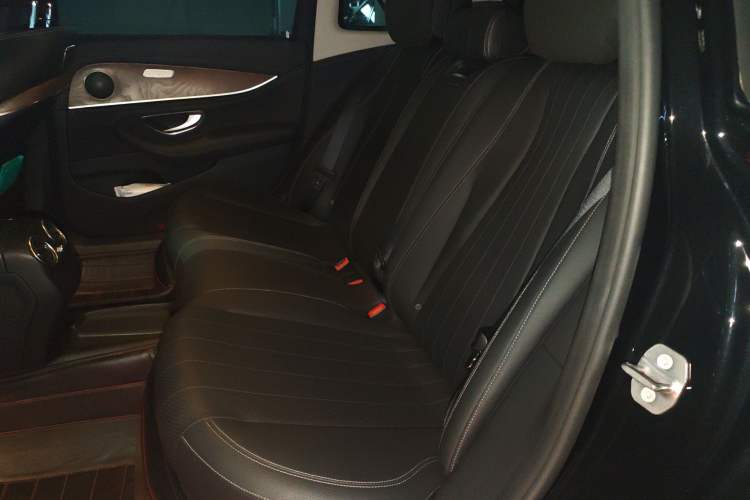 Used Mercedes-Benz E-Class 2016 E 300 L Stylish Model
