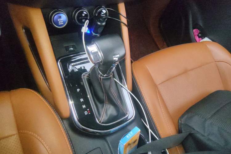 Used CHANGAN OSHAN CX70 2017 CX70T 1.5T Automatic Zunqing Edition Gear Lever