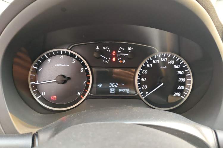 Used Nissan Sylphy 2019 1.6XV CVT Smart Connect Luxury Edition China VI Standard Instrument Cluster