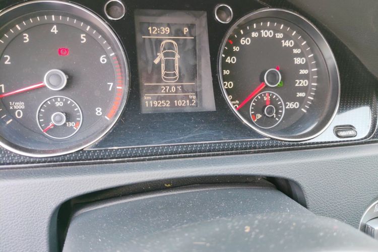 Used Volkswagen Magotan 2012 Revised 1.8TSI Luxury Version Odometer Close Up