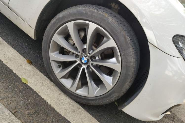 Used BMW 5 Series 2017 528Li Leading Model