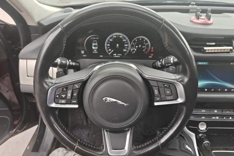 Used Jaguar XFL 2018 XFL 2.0T 250 PS Luxury Edition
