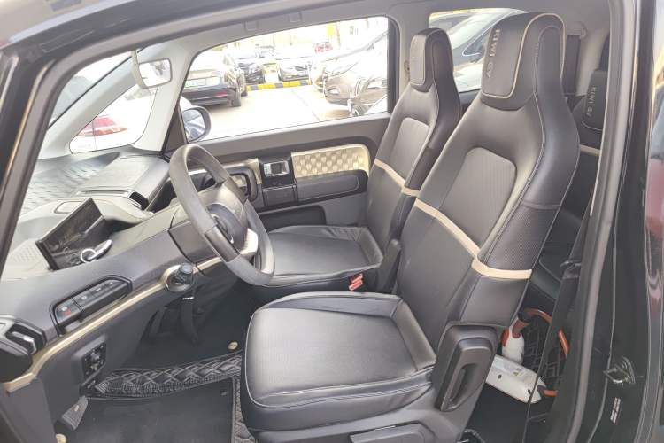 Used Baojun KiWi EV 2021 Artist Model Lithium Iron Phosphate