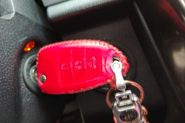 Used Bestune X80 2013 2.0L manual base trim