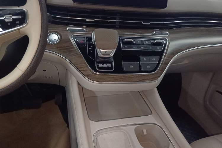 Used Roewe iMAX8 New Energy 2025 1.5T DMH Lu Zun Deluxe Edition Gear Lever