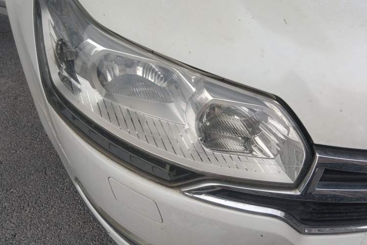 Used Citroen C5 2014 2.0L Automatic Luxury Edition Right Front Headlight