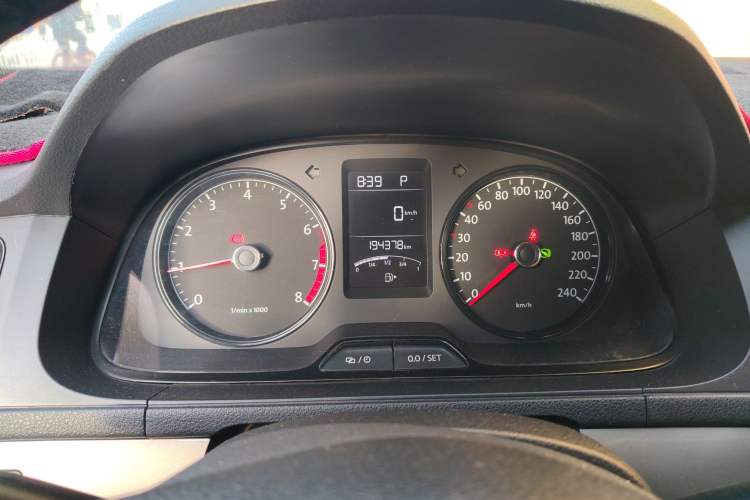 Used Volkswagen Lavida 2013 Revised Classic 1.6L Automatic Fashion Edition